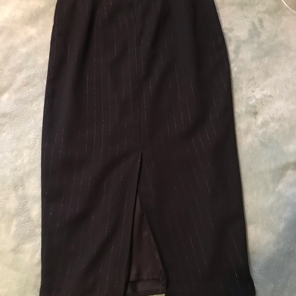 Suit - Picture 3 of 3